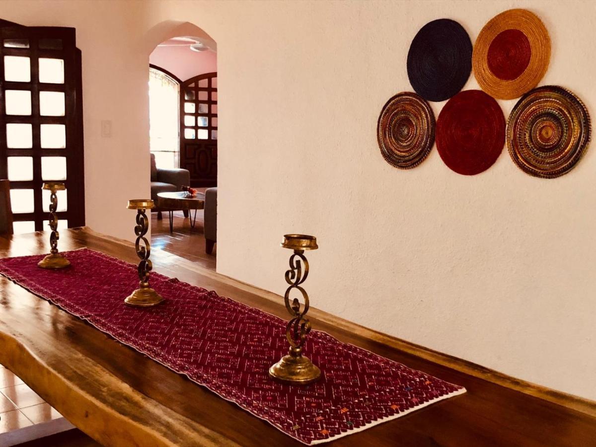 Villa Bugambilia Colonial Charm With Spacious Design And Private Pool Five Minutes From Downtown Mérida Kültér fotó